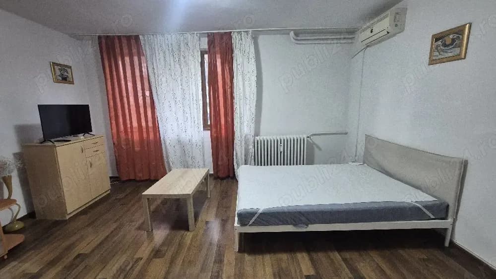 Particular, garsoniera 33 mp zona Brancoveanu intersectie cu Nitu Vasile