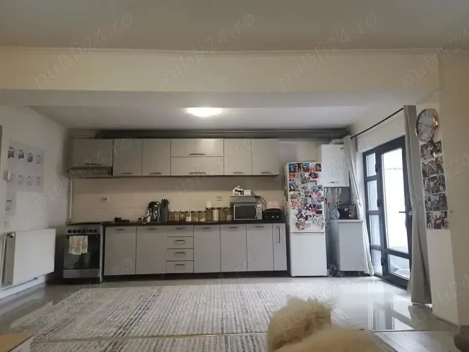 Casa de vanzare aproape de plaja din faleza nord