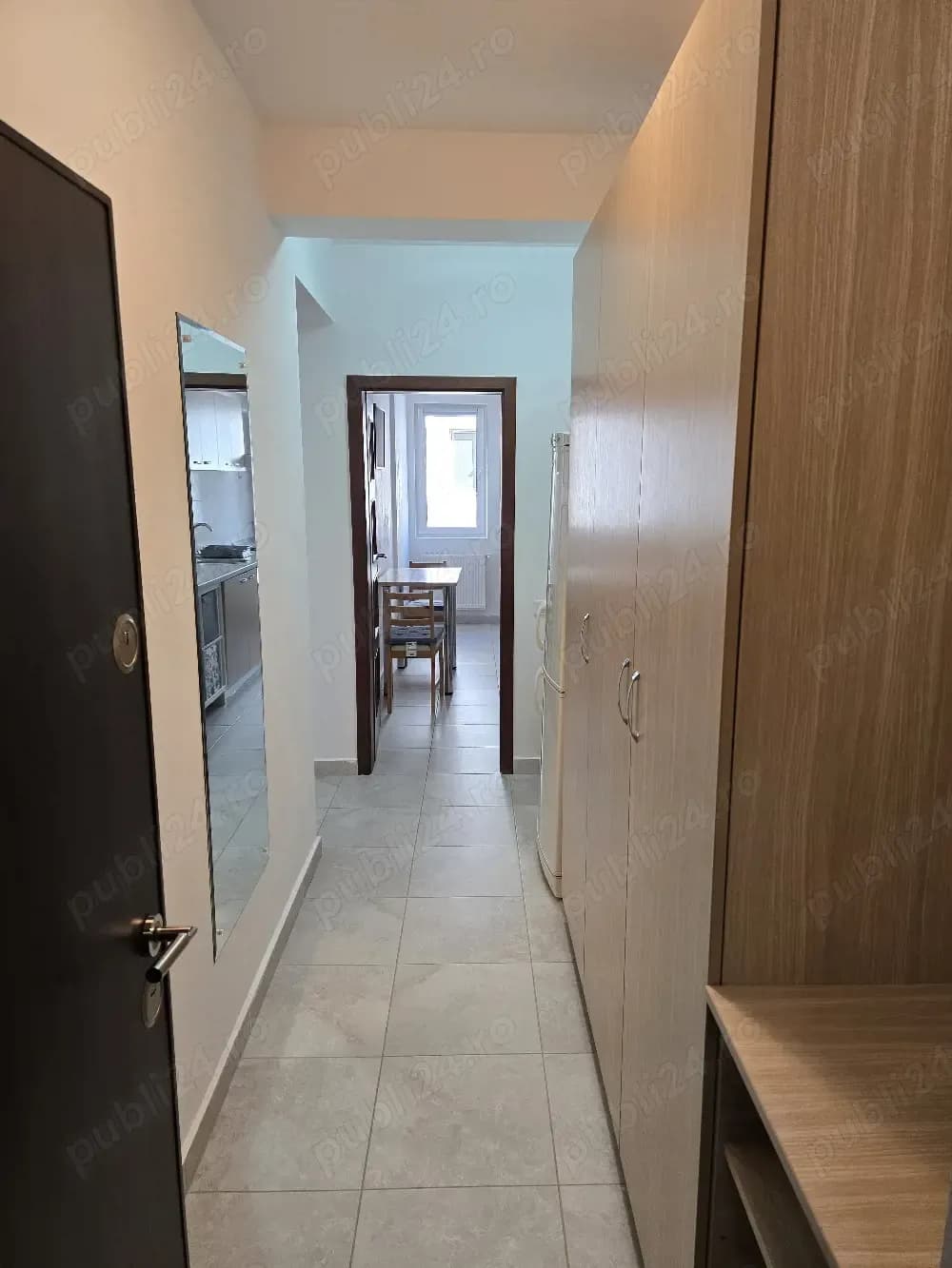 Apartament 2 camere de inchiriat l Renovat Complet l la 10 min de metrou