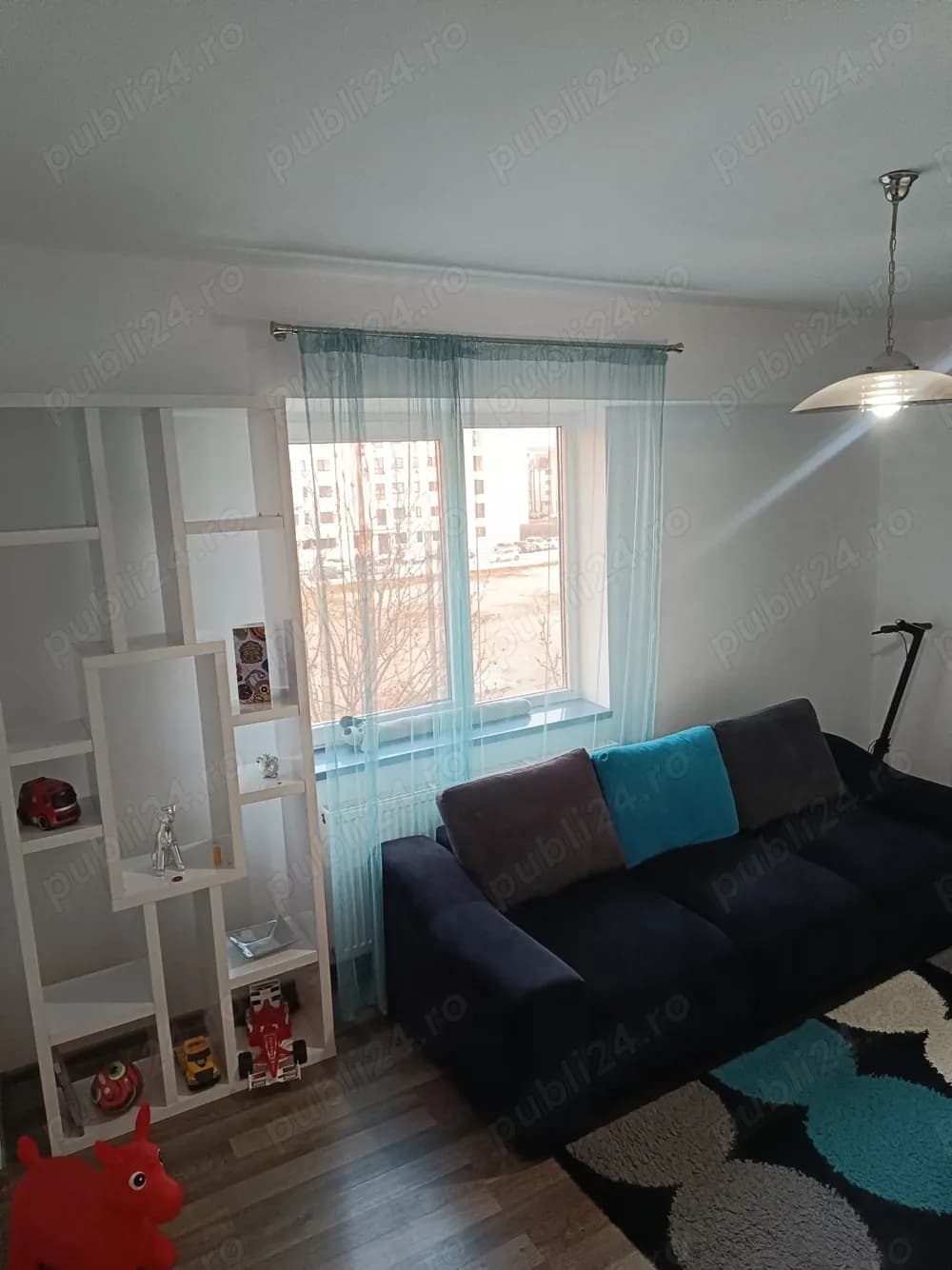 Închiriere apartament - imagine 1