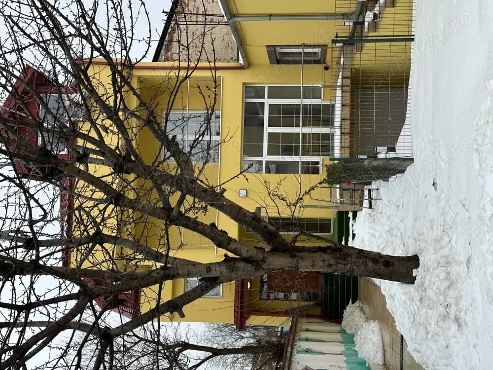 Vila de închiriat - imagine 1