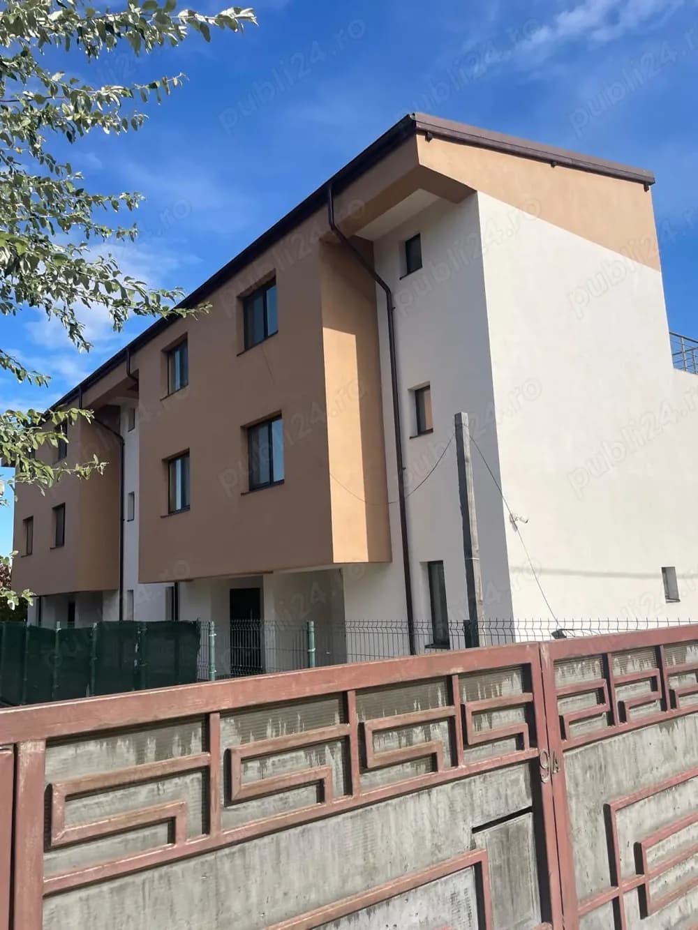 Vilă înșiruita de inchiriat - imagine 1