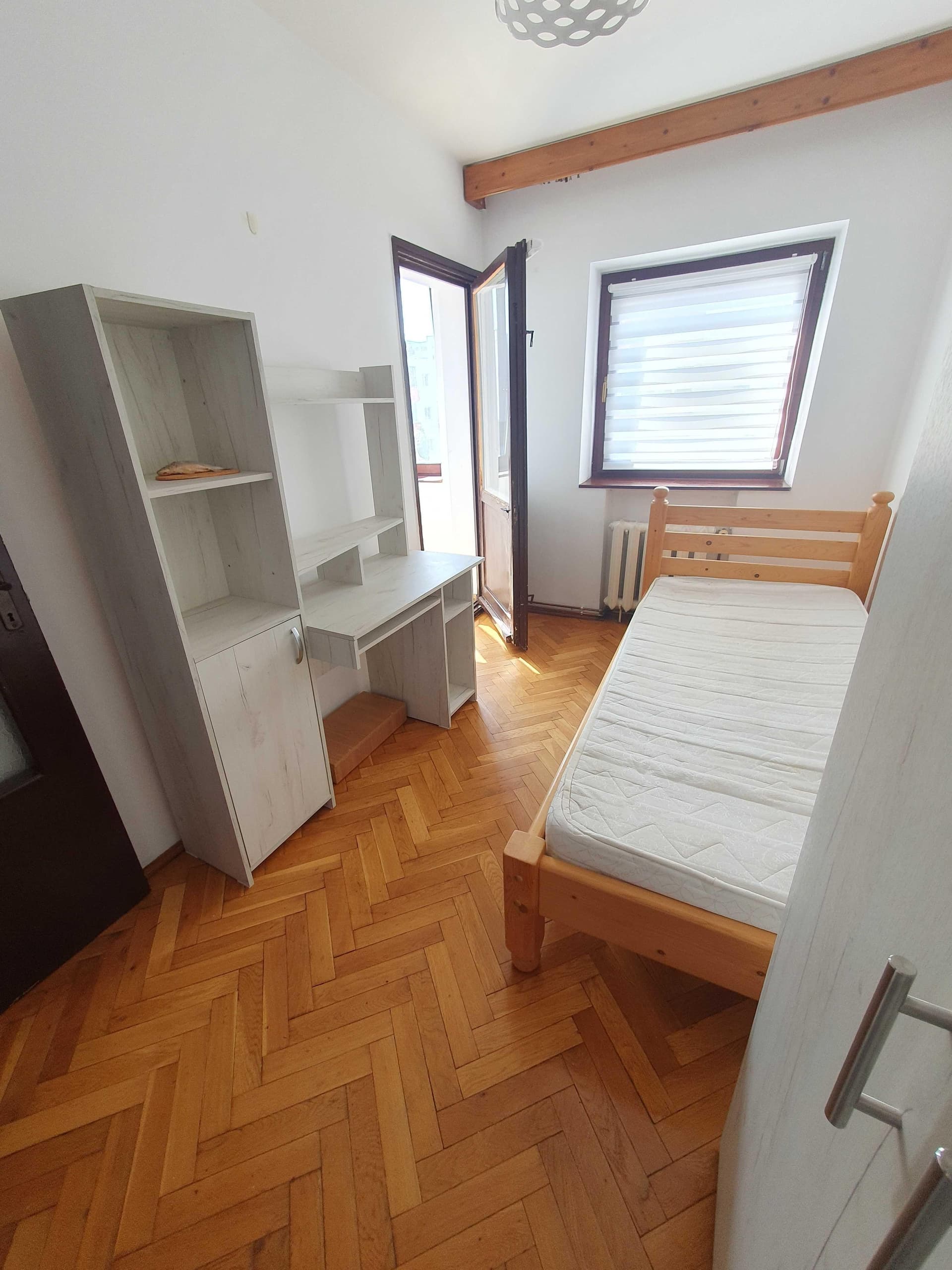 Persoana fizică vând apartament cu 4 camere str Ion Meșter nr.4 - imagine 4