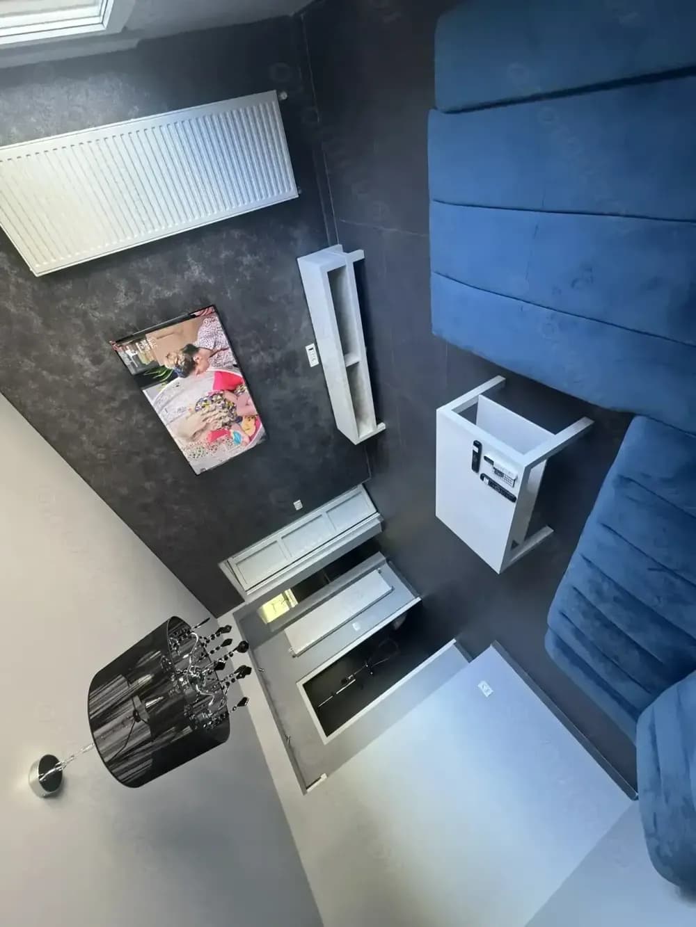 Propietar - Apartament nou renovat - 2 camere - bloc foarte rezistent - sector 4 - Eroii Revolutiei - imagine 1