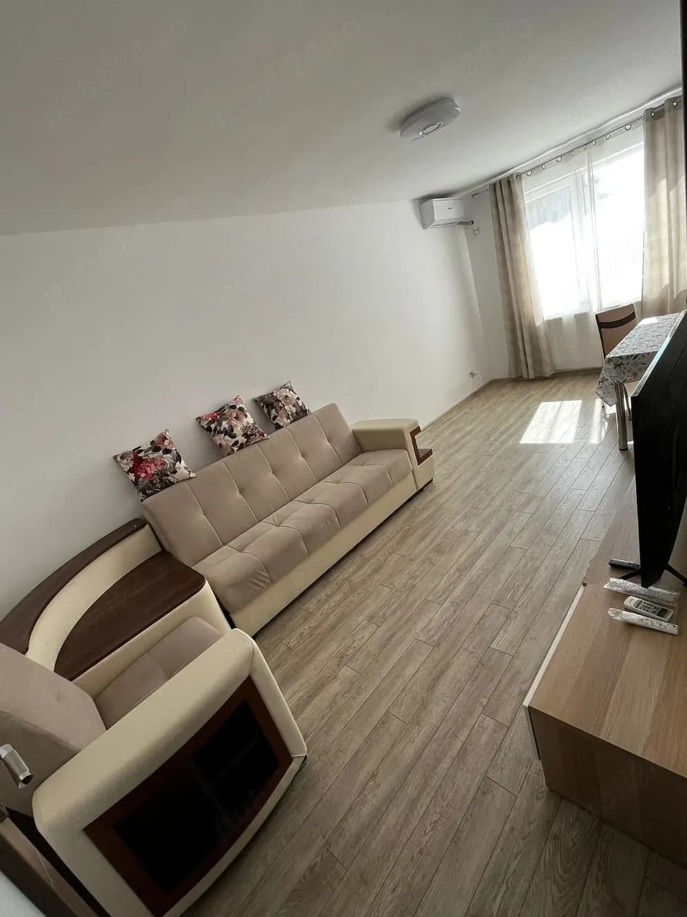 Apartament 3 camere de vânzare  Apărătorii Patriei Metalurgiei