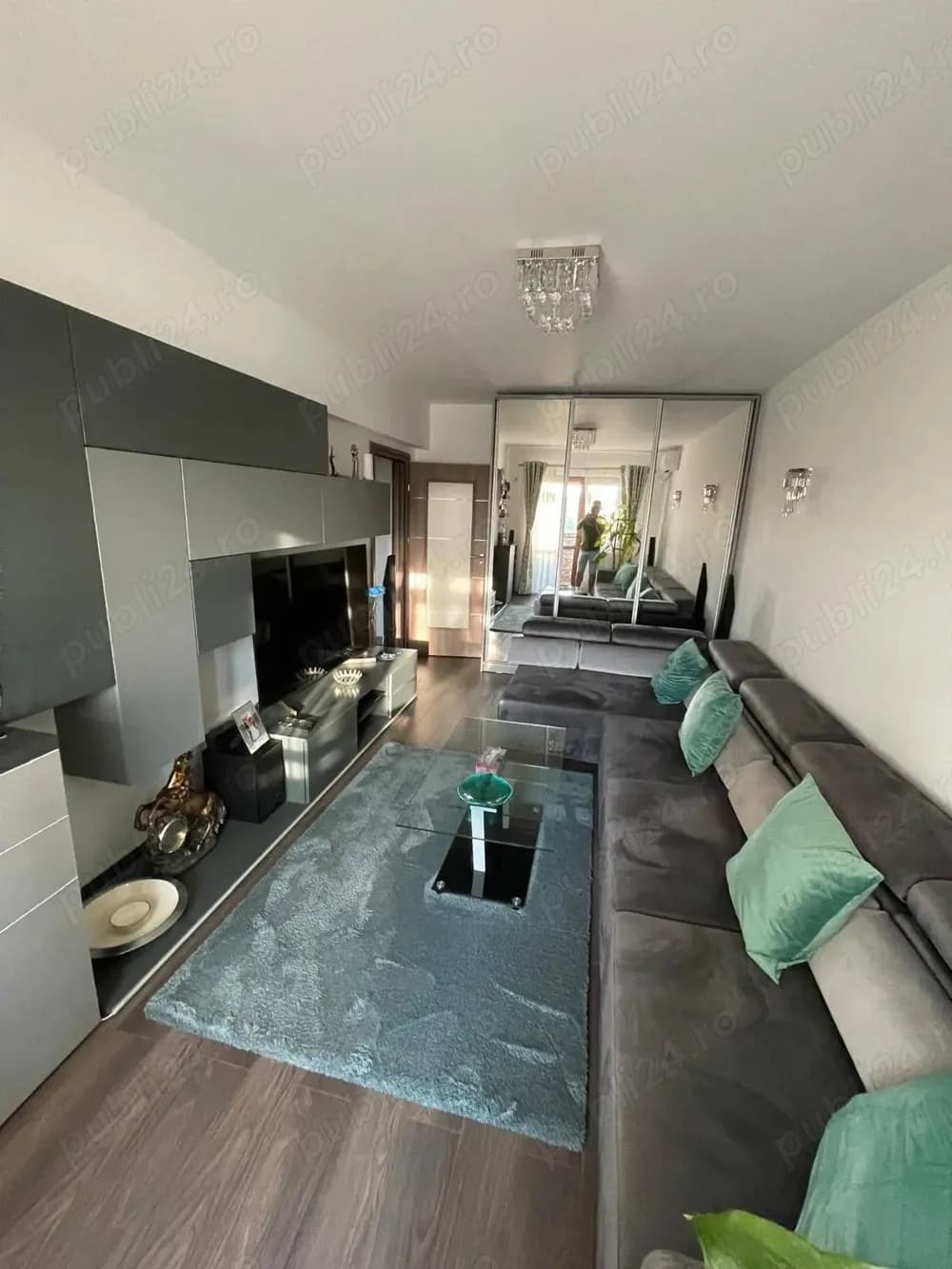 Apartament cu 3 camere zona Metalurgiei