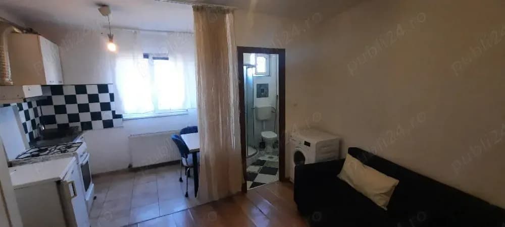 Garsoniera de închiriat