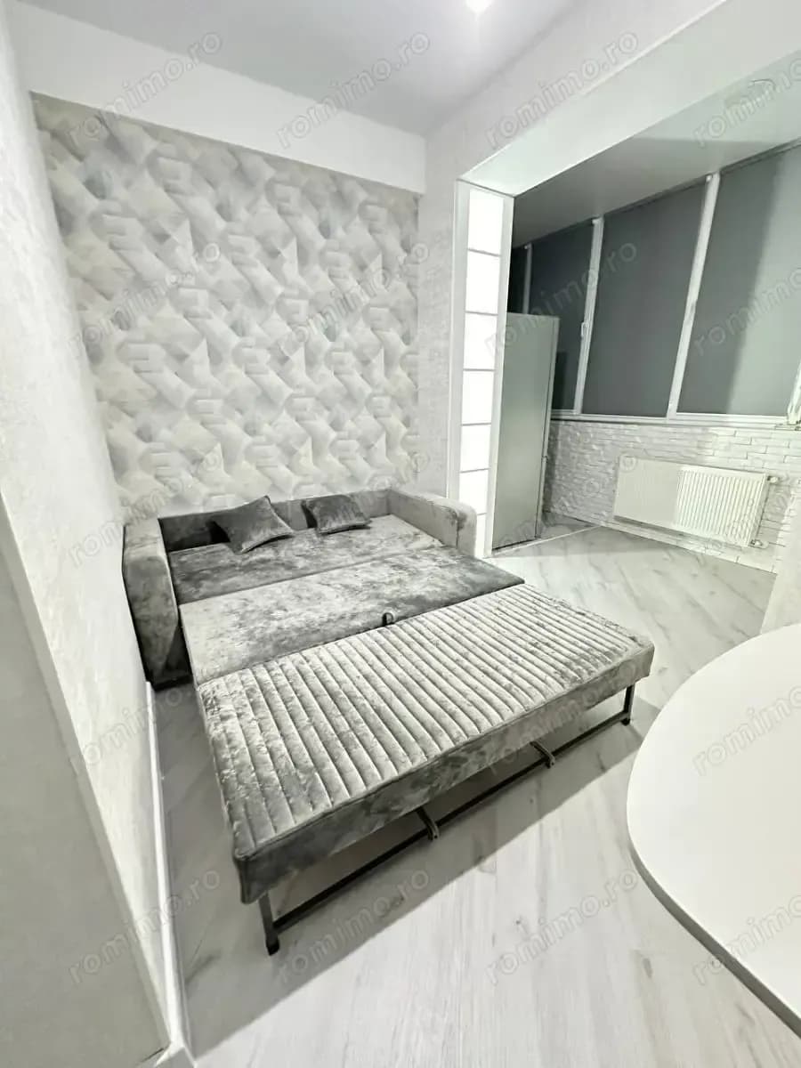 Garsoniera de inchiriat in zona Panduri