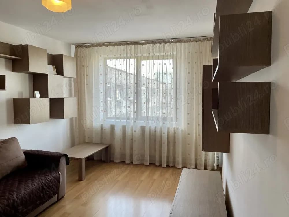 Apartament de 2 camere, decomandat, complet utilat, centrală termică proprie