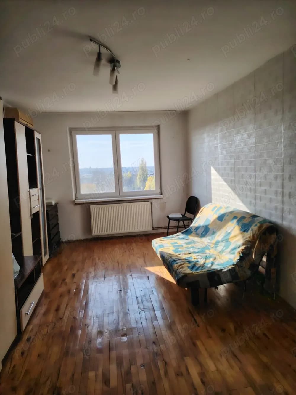 Închiriez 2 camere, zonă Rahova, centrala proprie