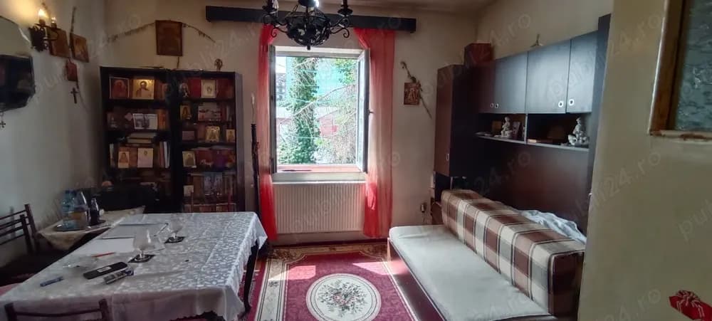 Central   13 Septembrie   T. Vladimirescu, garsoniera cf. 1, decomandata, et. 2 - imagine 1