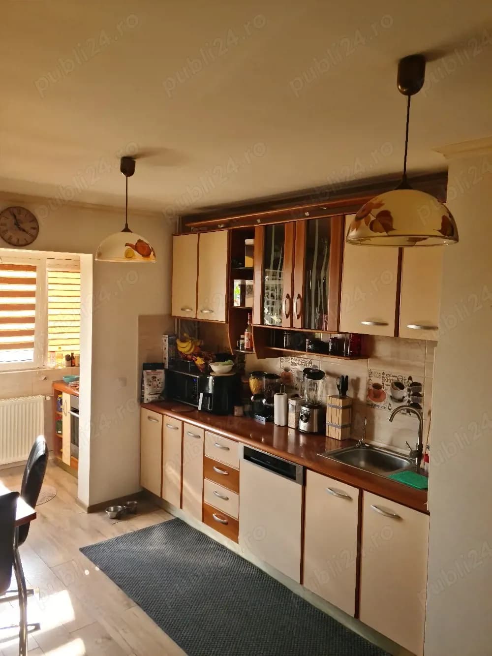 Vand apartament 2 camere - imagine 1