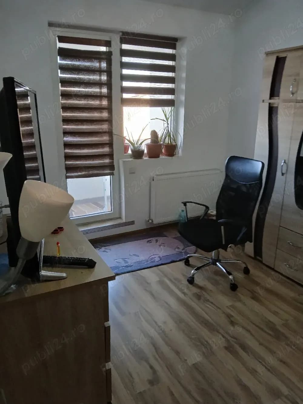 Apartament cu doua camere decomandat 51 mp sect 5