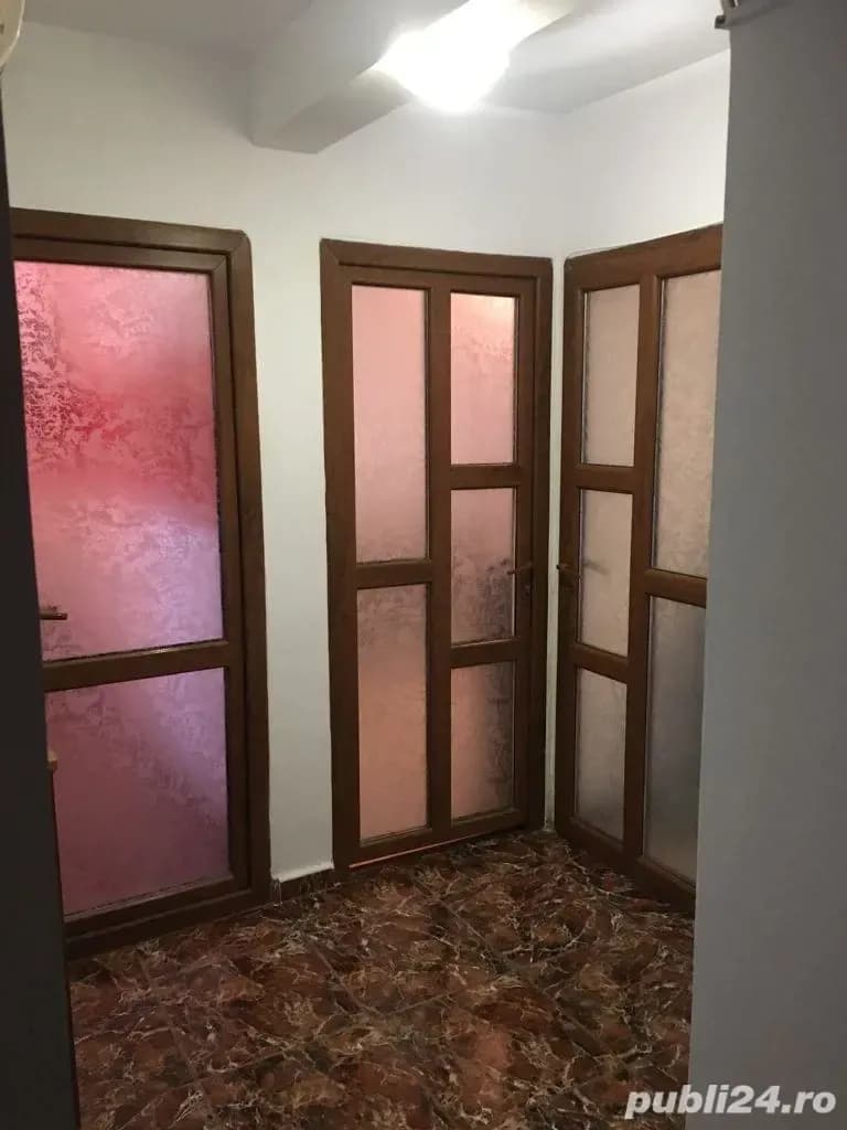 de vanzare apartament 2 camere decomandat  sau schimb cu 3 camere