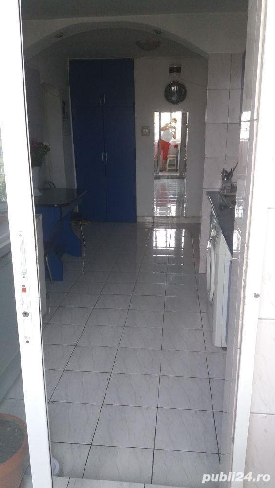 vand apartament 3 camere minin  97000euro
