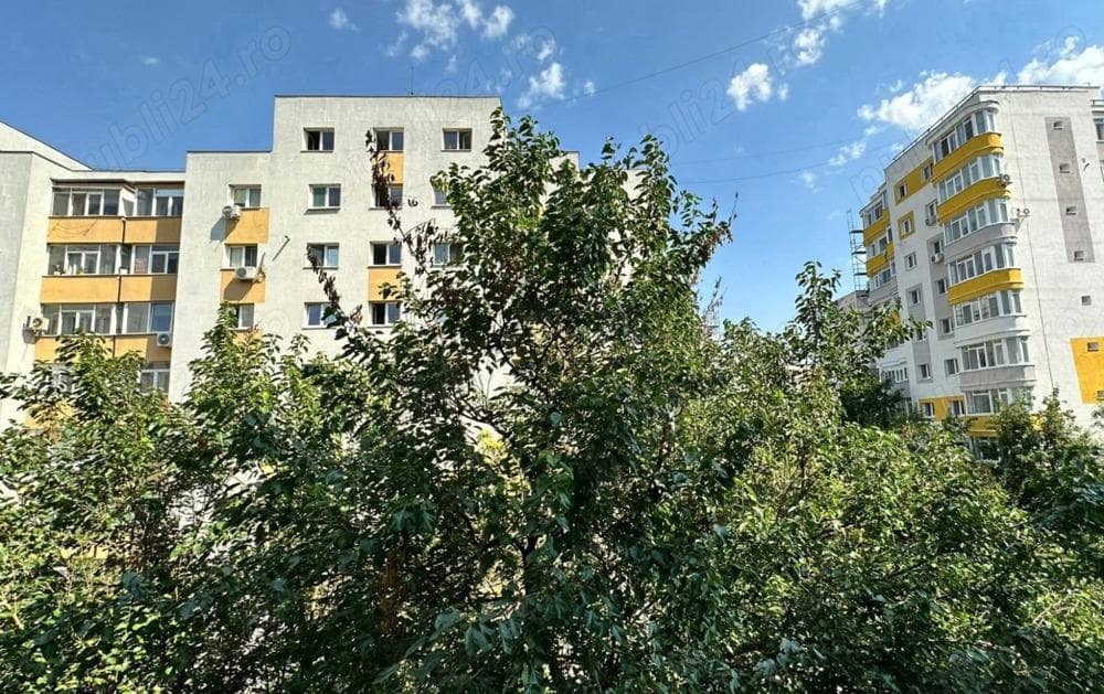 Vanzare apartament 4 camere
