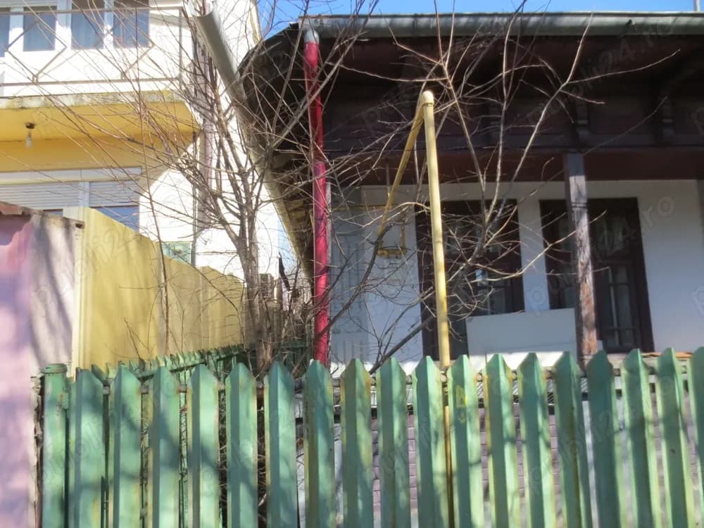 Vand proprietate 791 mp 179 000 EUR putin negociabil 227 EUR m2