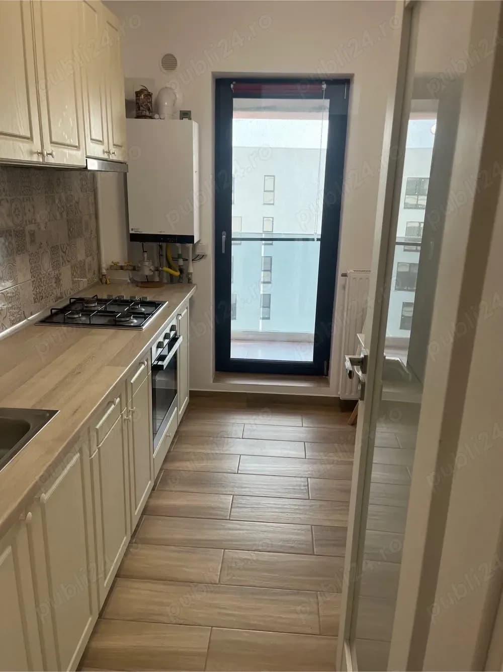 Inchiriez garsoniera Exigent faza 4 cu loc de Parcare - imagine 1