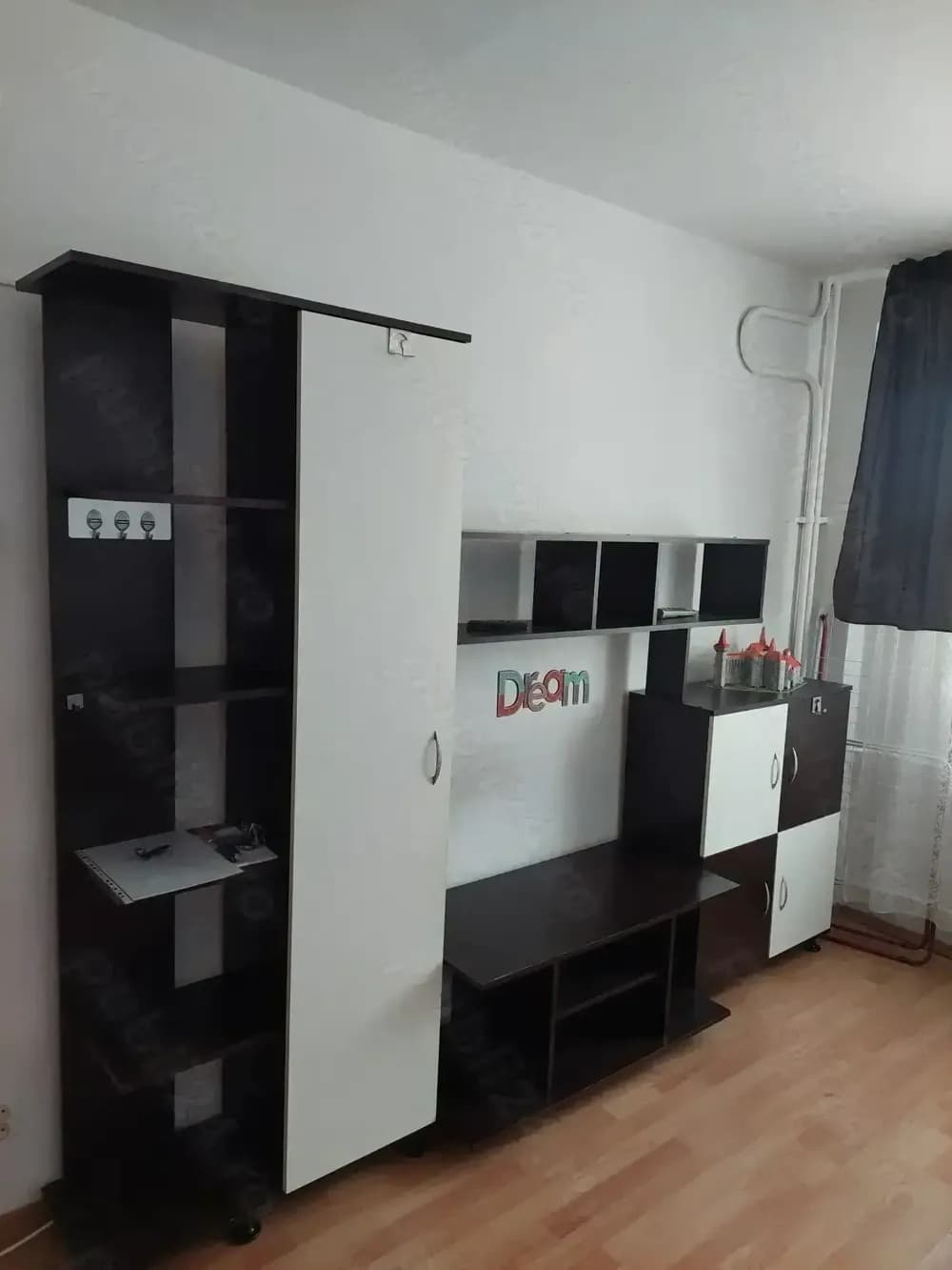 Proprietar inchiriez apartament doua camere decomandat in Drumul Taberei lanaga metrou Raul Doamnei - imagine 1