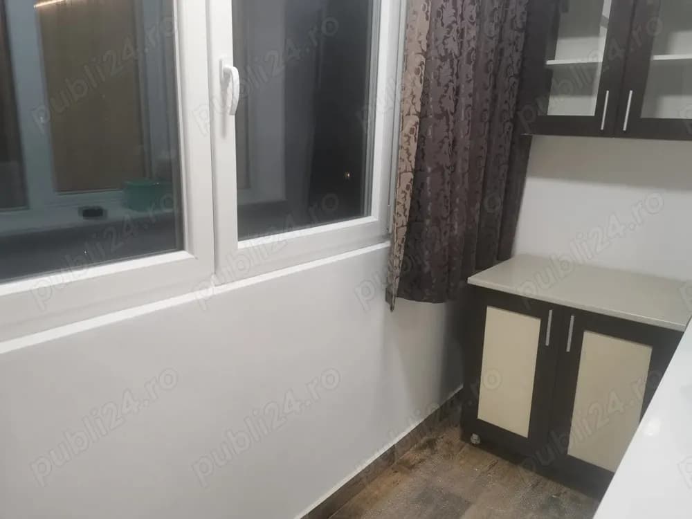 Particular închiriez apart. 2 camere - imagine 1