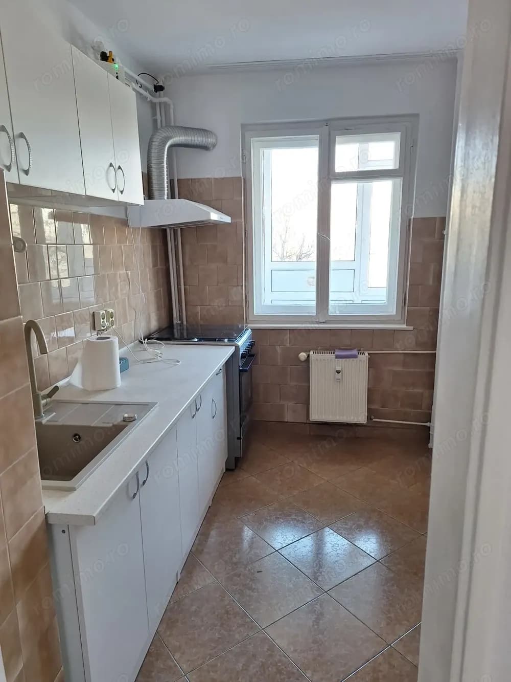 Strada Brasov, Drumul Taberei, Metrou Parc Drumul Taberei, 3 camere, renovat