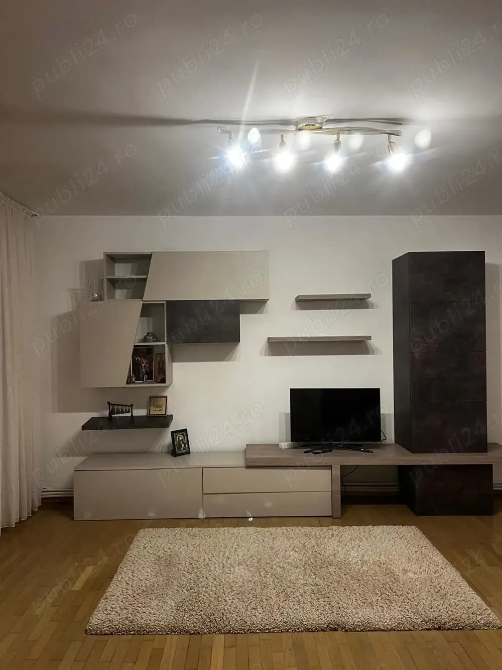 Inchiriez apartament 4 camere   102 mp   7 min metrou Păcii   600