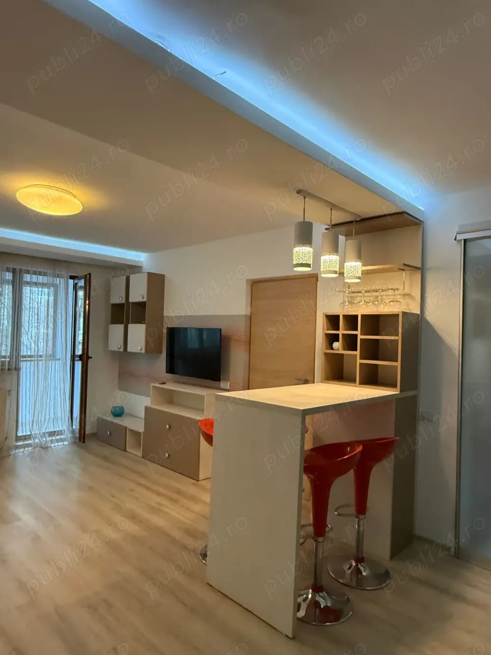 De vanzare apartament 2 camere Drumul Taberei - Favorit (Exclus Agentii) - imagine 1