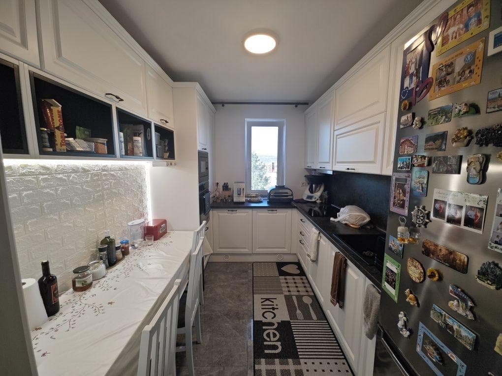 Privat vând apartament restructurat complet - imagine 1