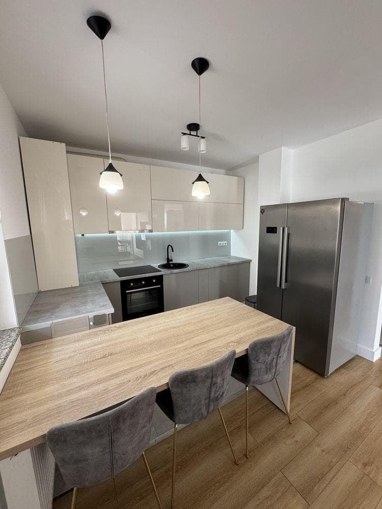 Inchiriez apartament Floresti - imagine 1