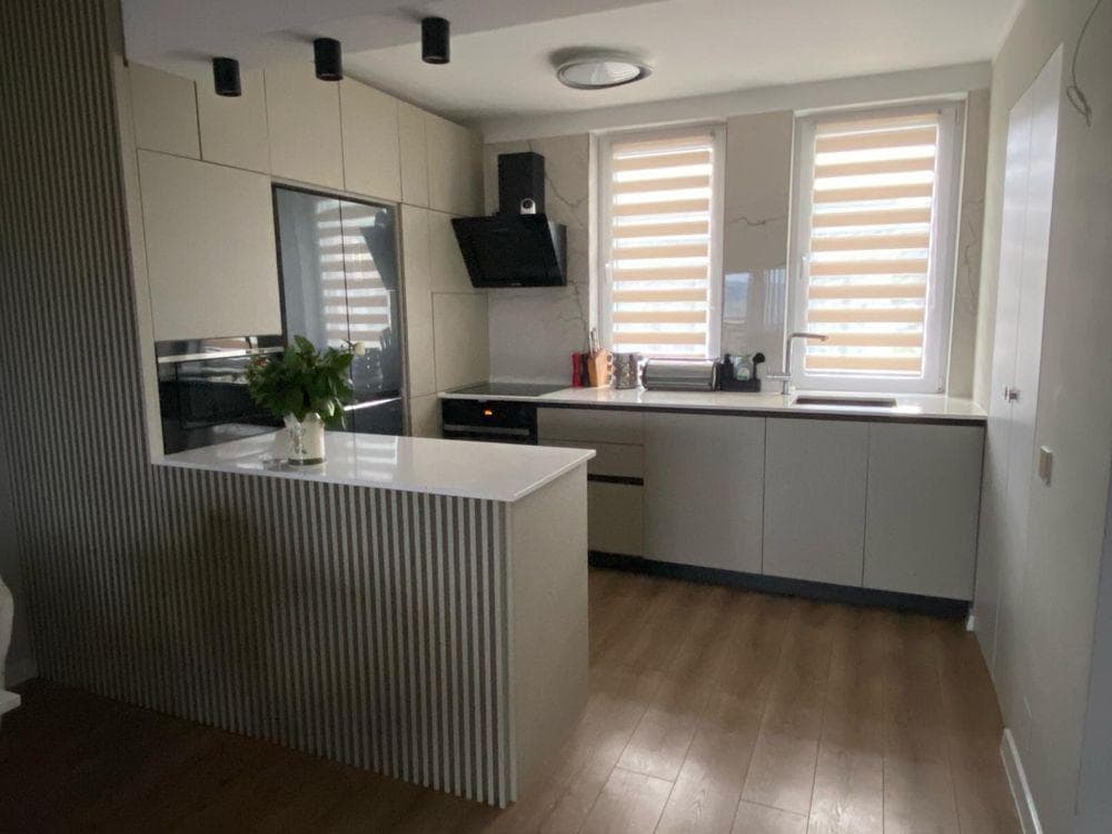Apartament 4 camere in duplex 121mp ,et1,garaj + spatii 50mp demisol - imagine 2
