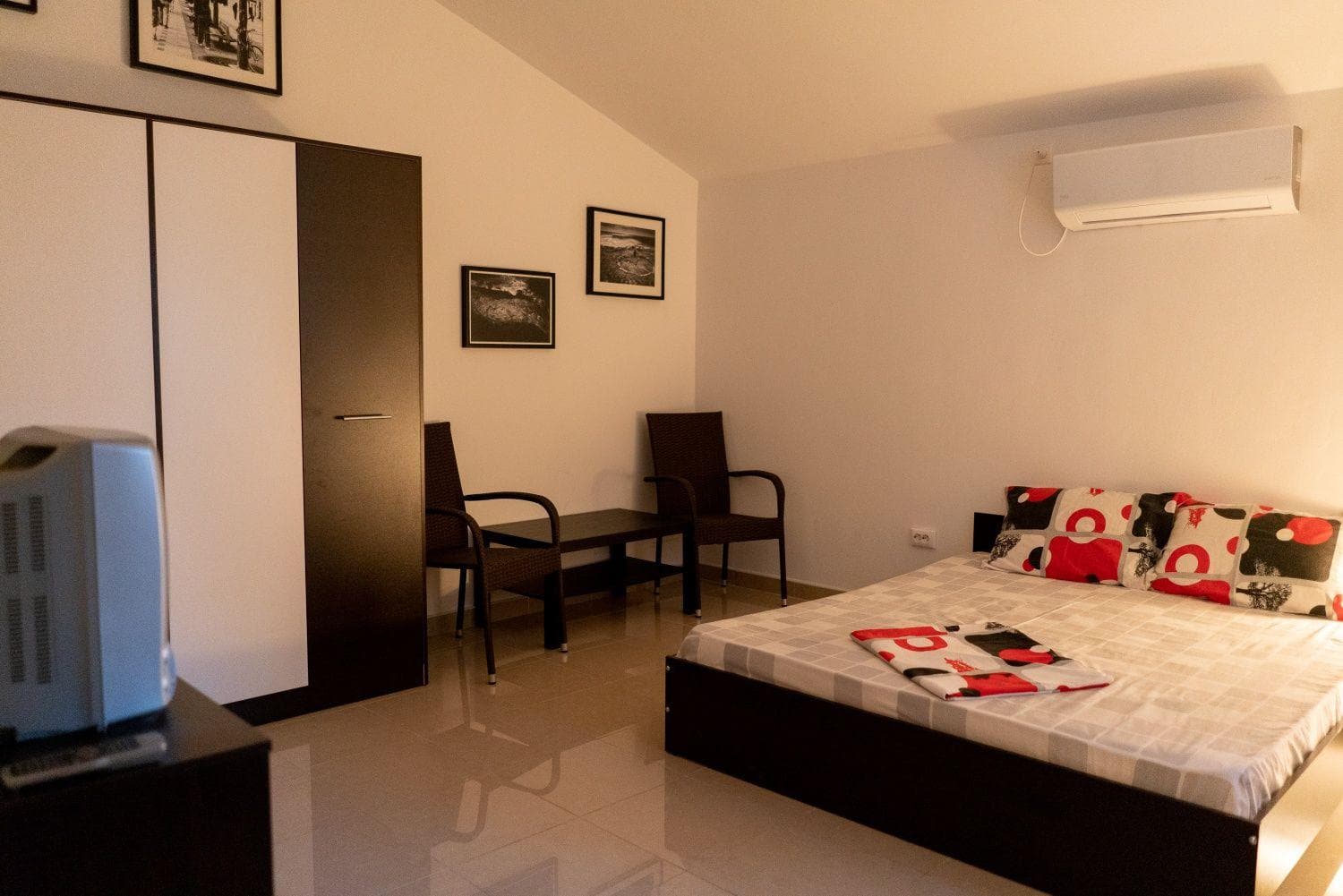 Inchiriez Camera in  Vila zona Capitol