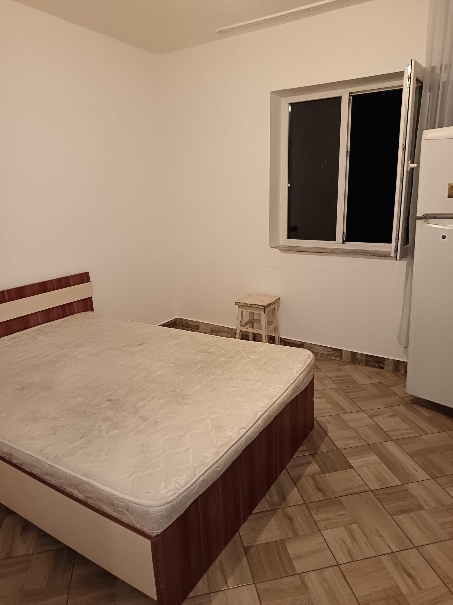 Vând garsonieră Ploiesti Teleajan - imagine 1