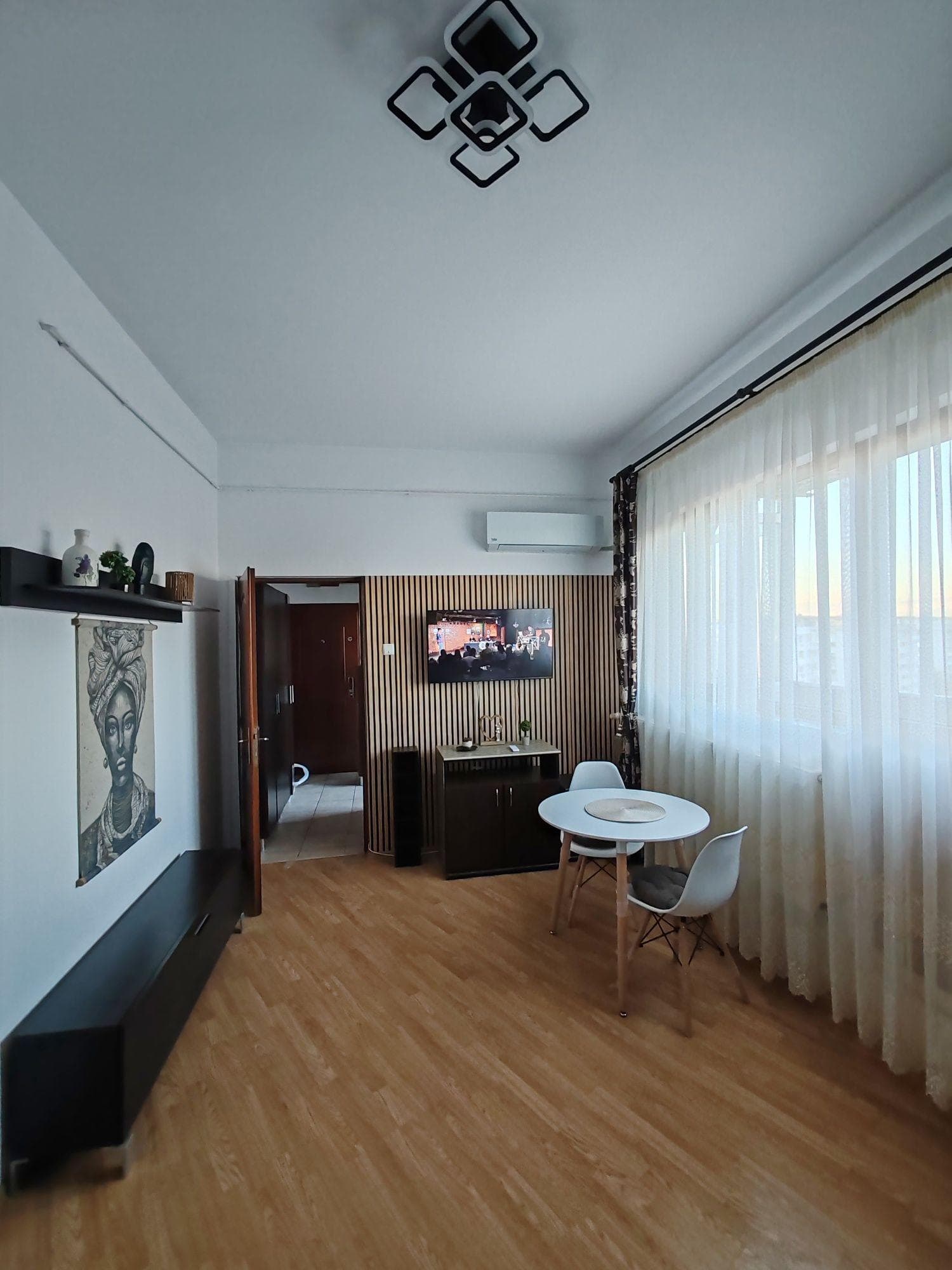 Garsoniera Andrei Muresanu - imagine 1