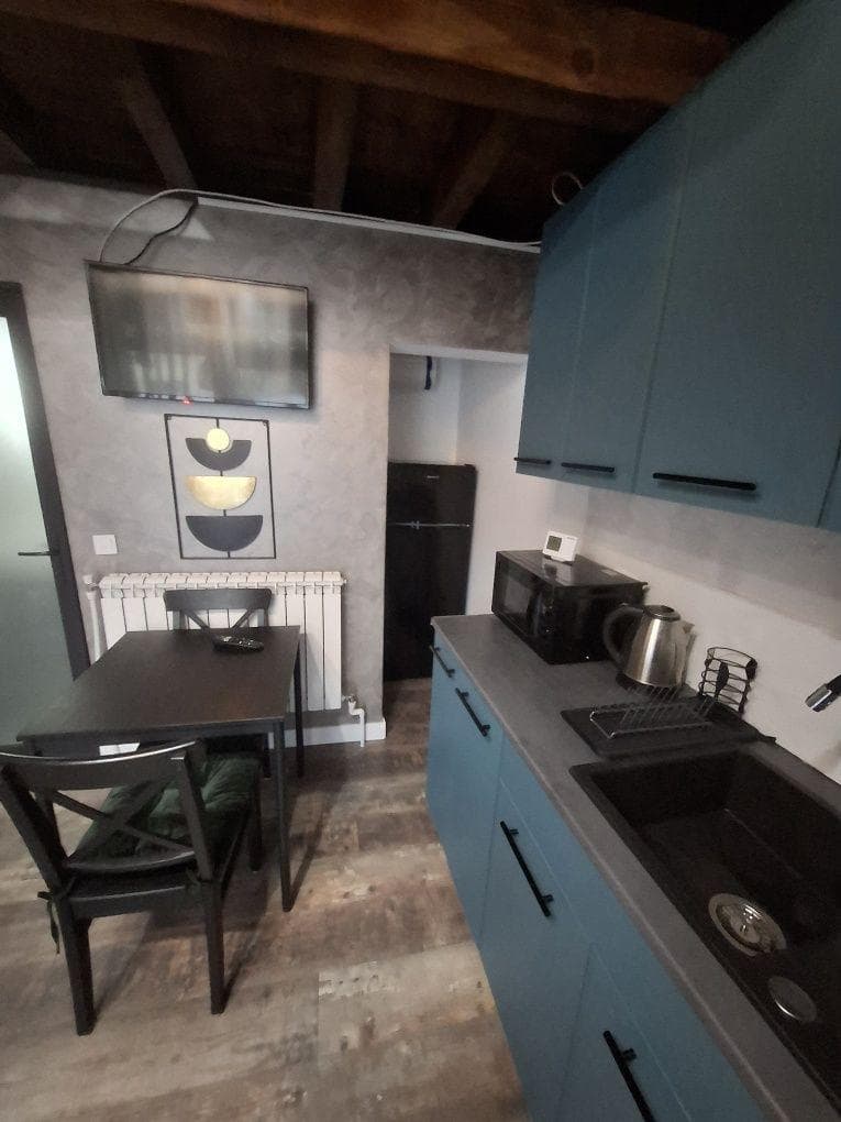 Garsoniera de închiriat central - imagine 1