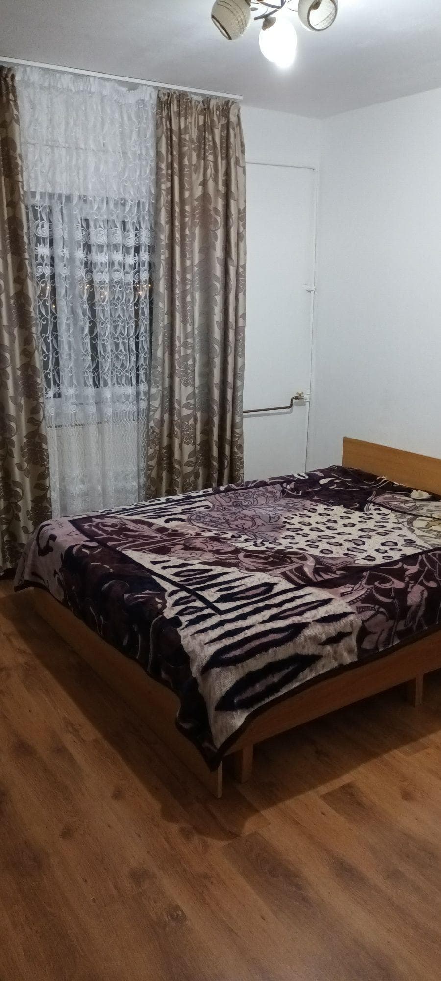 Închiriez apartament 2camere Mihai Bravu et4