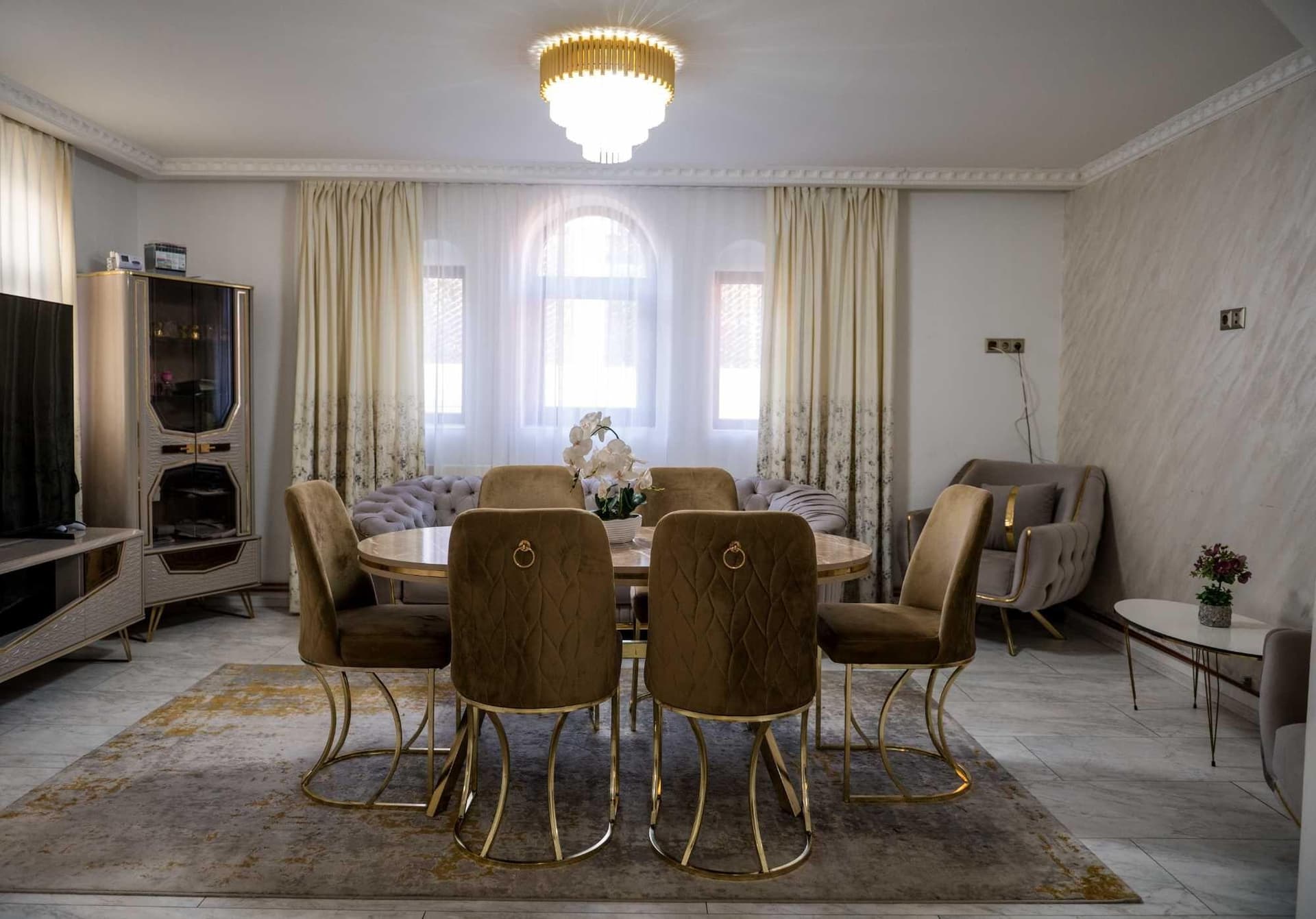 Casa de inchiriat Ploiesti Strada Carpenului nr 42 - imagine 1