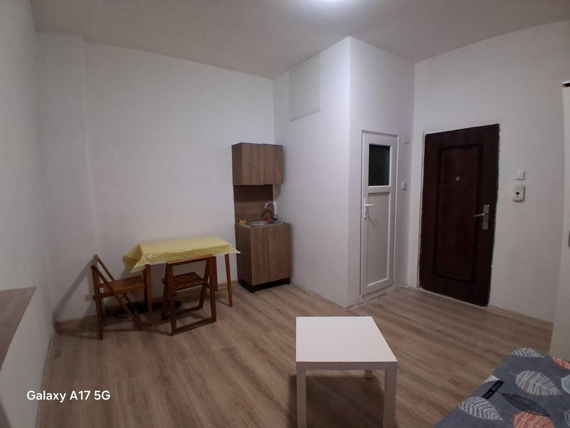 Propietar, inchiriez garsoniera, ultracentral, Bd. Magheru -SCALA - imagine 1