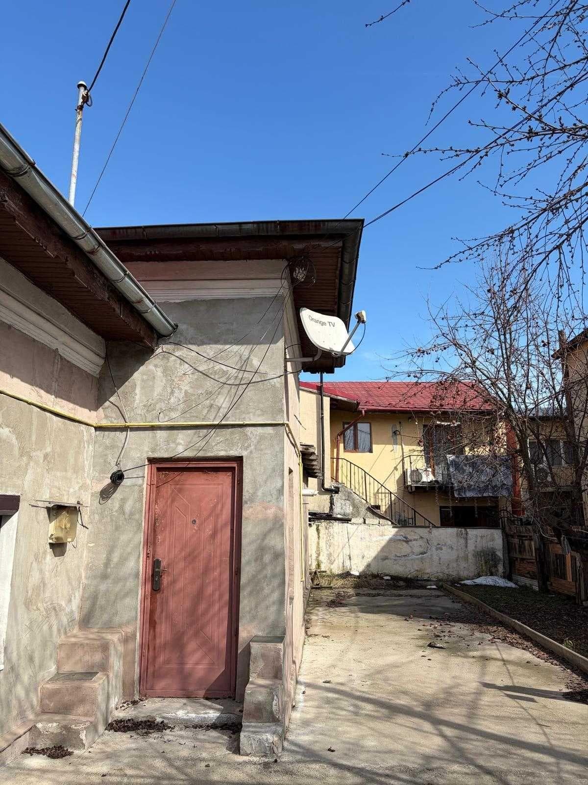 Inchiriez Casa cu 3 camere si curte de 160 mp_Sos. Chitilei_Mega Image