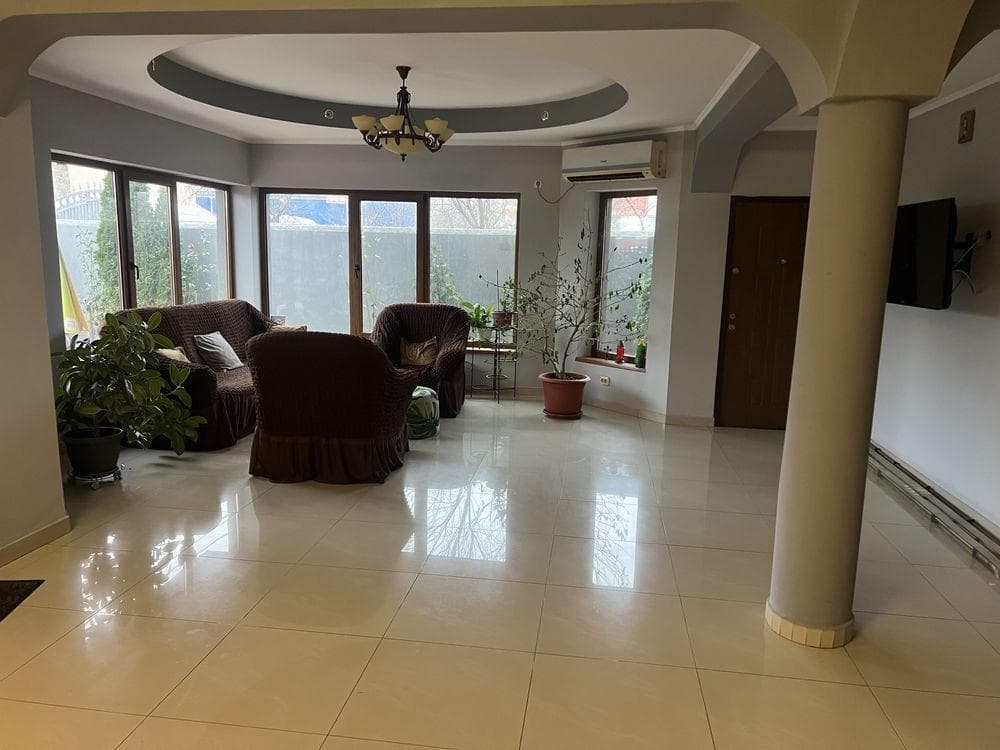 Inchiriez garsoniera in vila organizata ca o pensiune ! - imagine 1