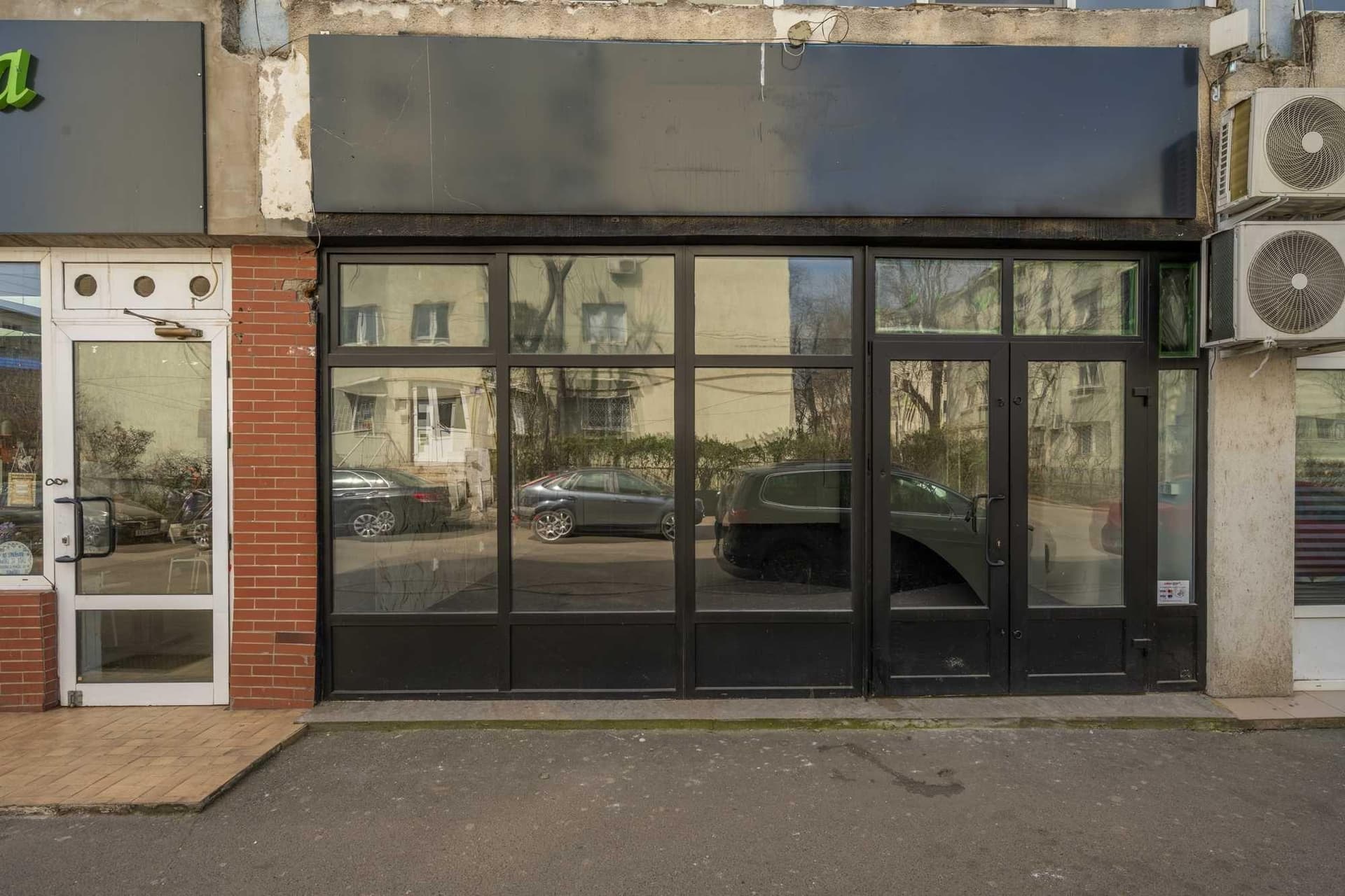 Spatiu comercial stradal 63 m.p. in Complex Baicului stradal