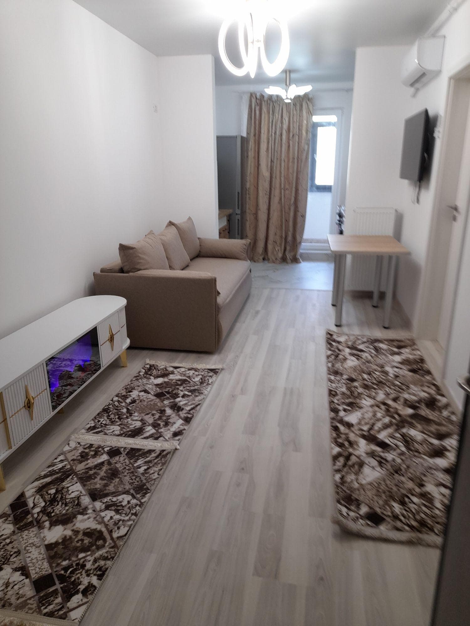Proprietar închiriez apartament  tip studio, utilat modern! - imagine 1