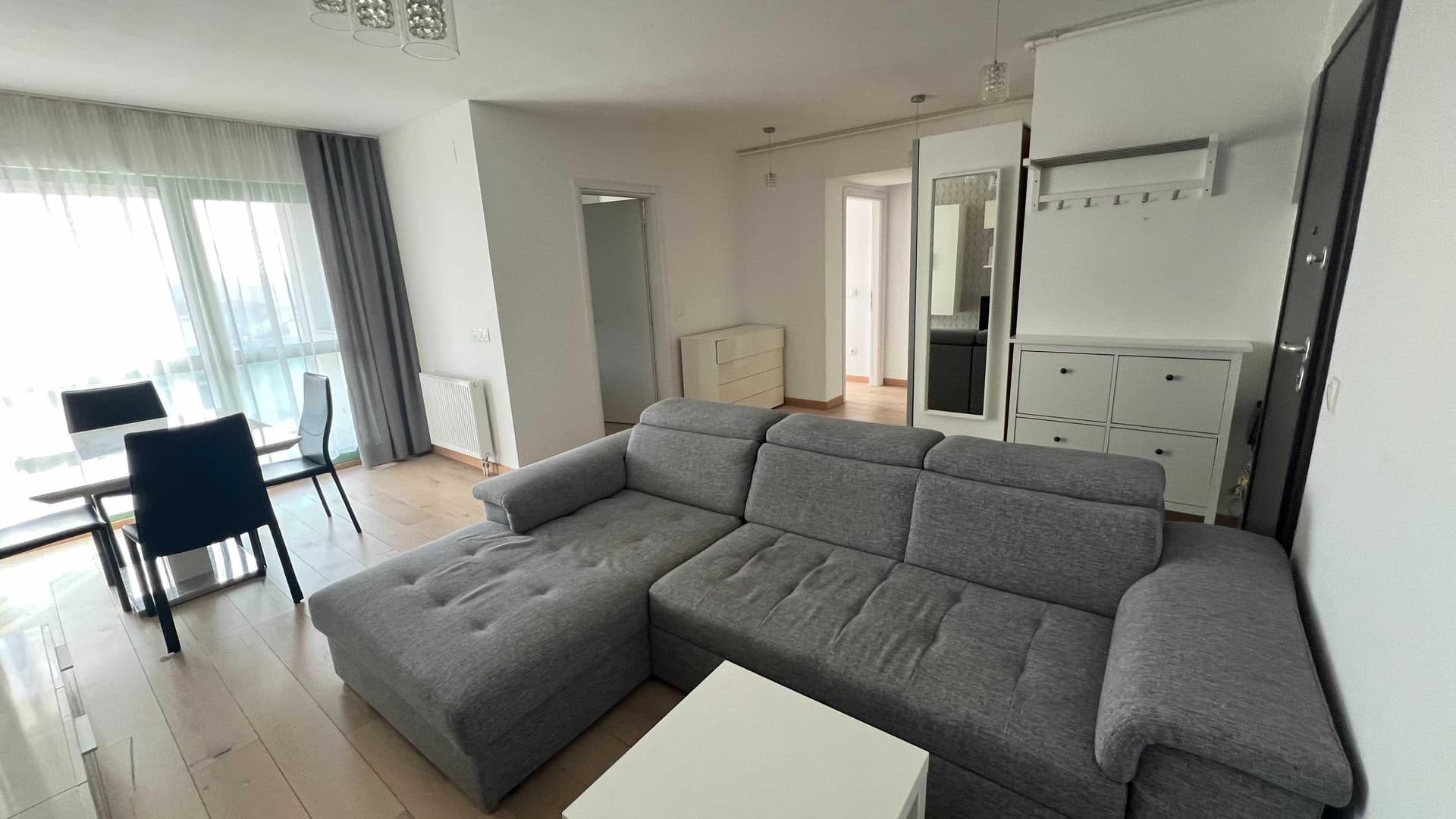 PROPIETAR inchiriez ap2 camere Circului Park Tower parcare subterana - imagine 1