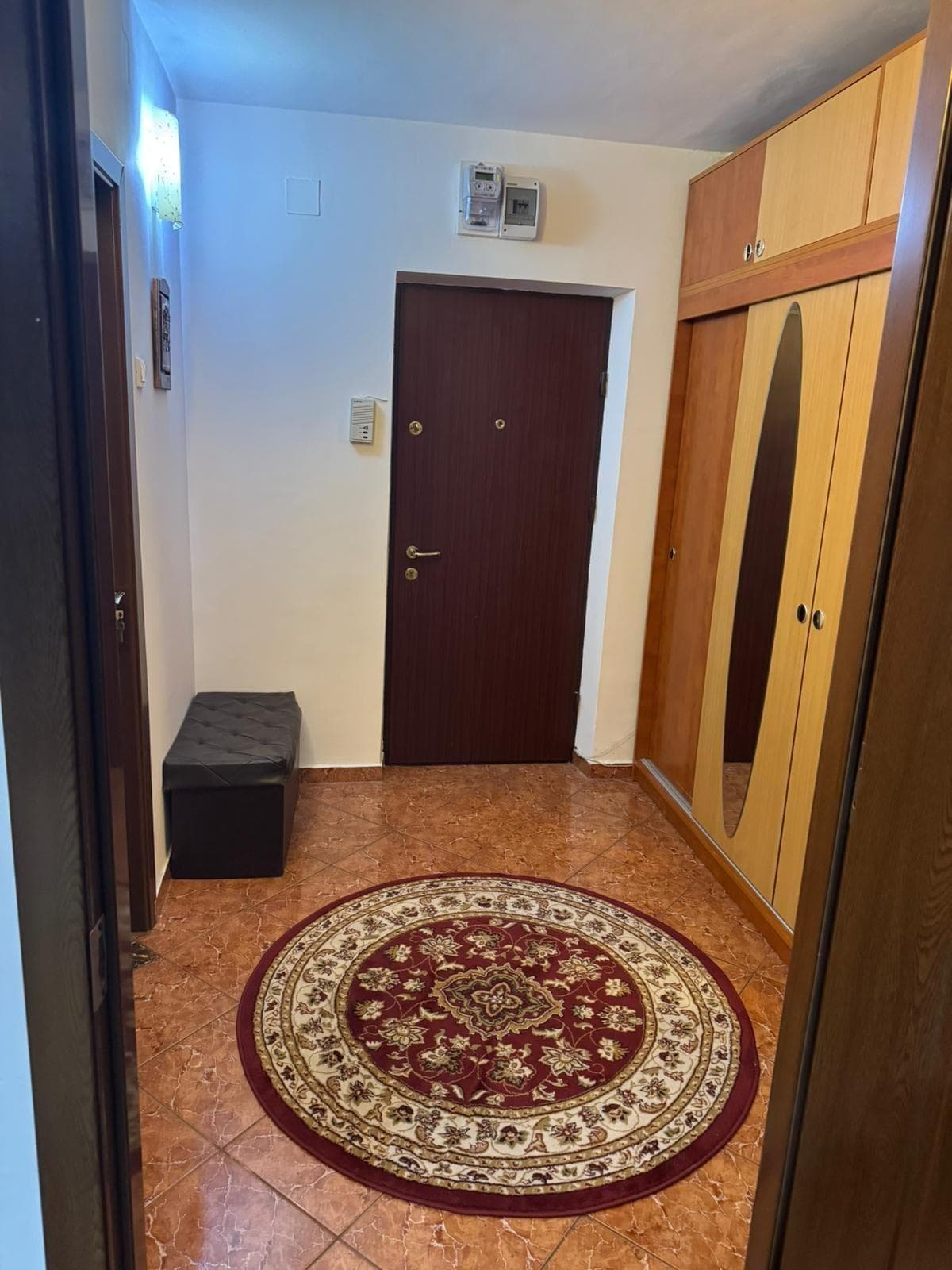 Se închiriază,ap 2 camere comandat!