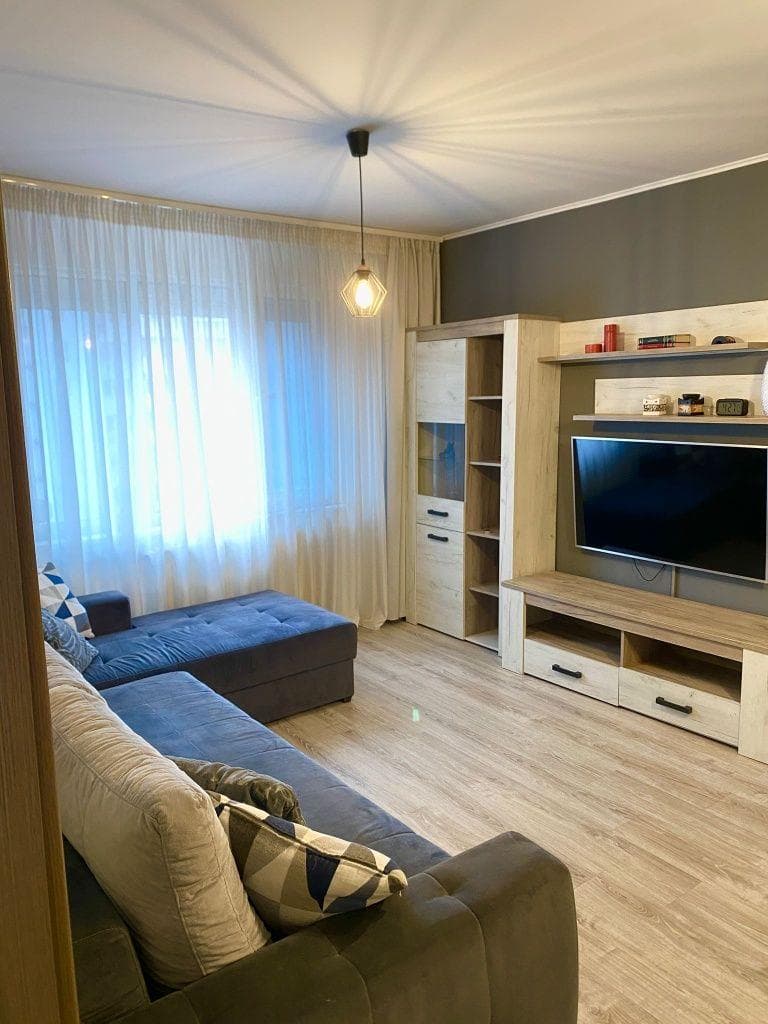 Apartament 3 camere Dristor, metrou 2 min, renovat si mobilat - imagine 1