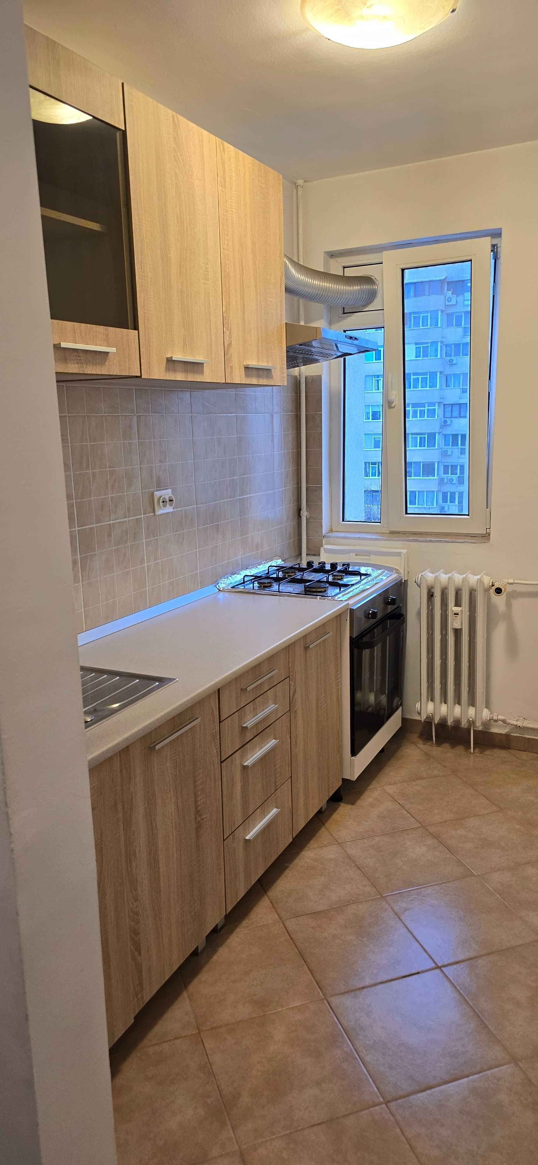 Garsoniera Titan, 1 min metrou, bloc reabilitat, mobilata complet - imagine 1