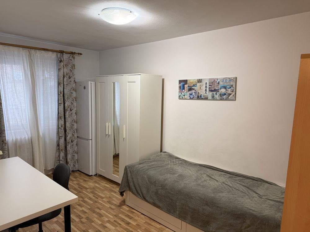 Garsonieră de închiriat