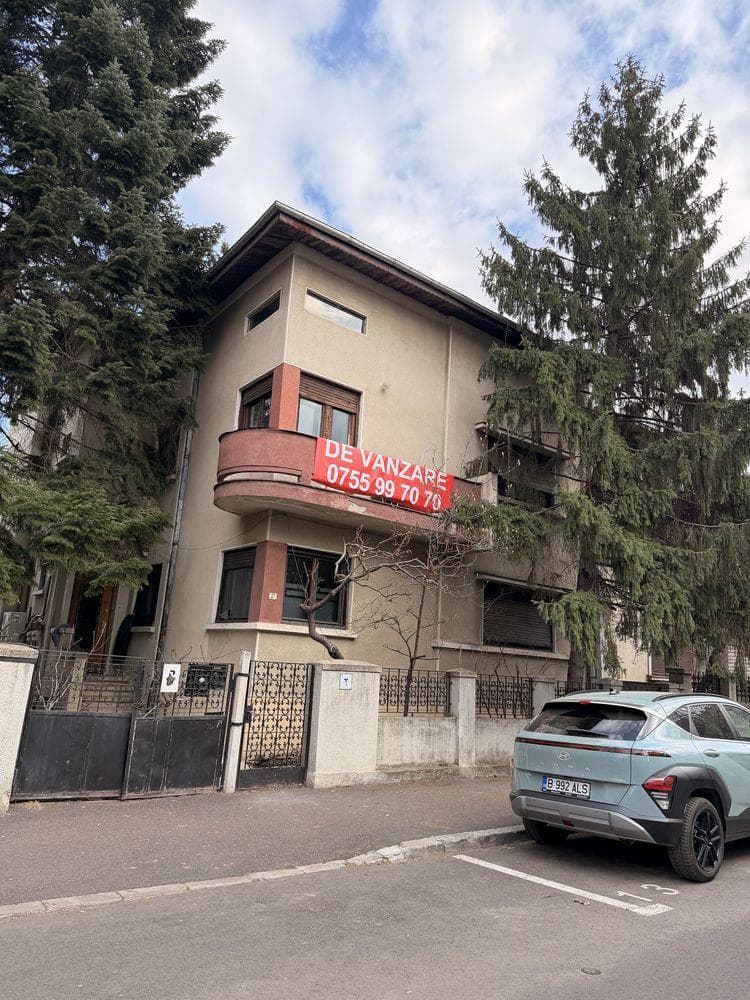 Vila 320 mp Decebal zona Piata alba iulia - Moise Nicoara 16 camere