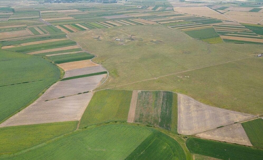 Teren extravilan 300ha in zona Insuratei, jud. Gorj