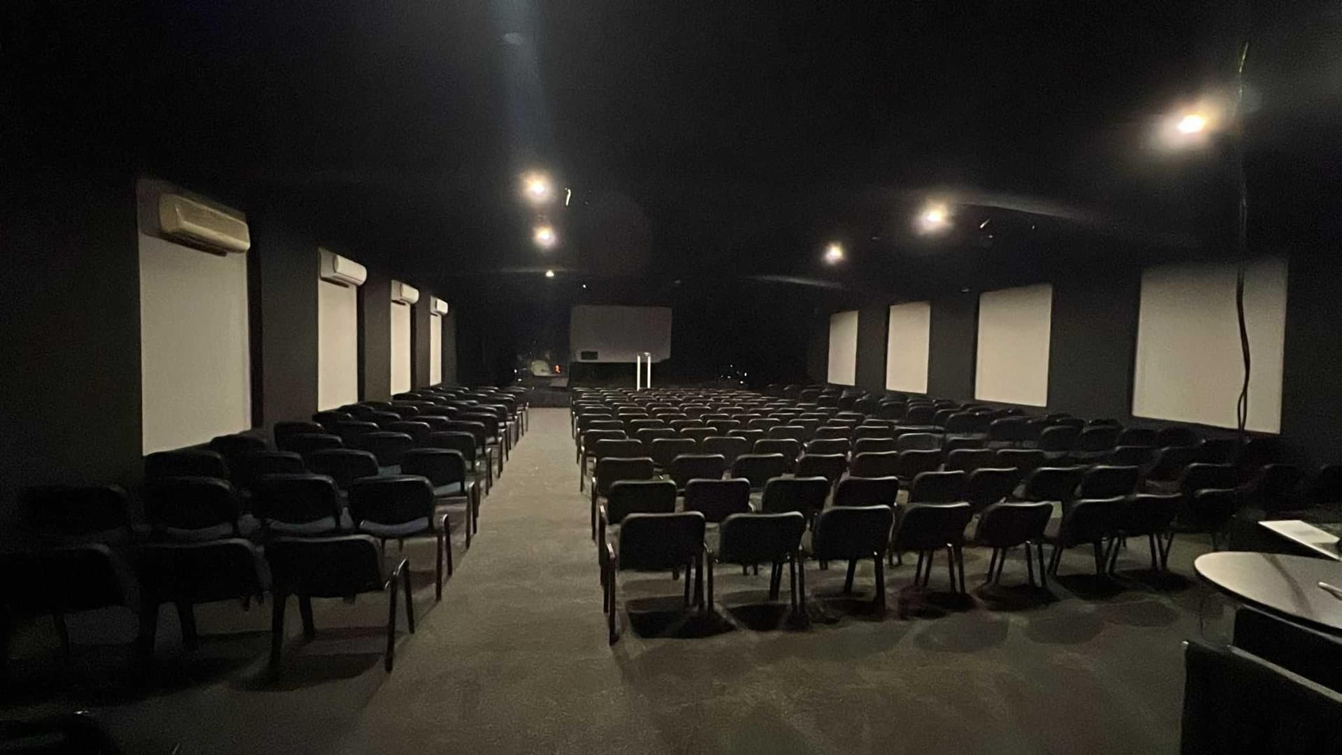 Inchiriez sala evenimente 300m2 zona Hyperion (Piata Unirii, Muncii) - imagine 1