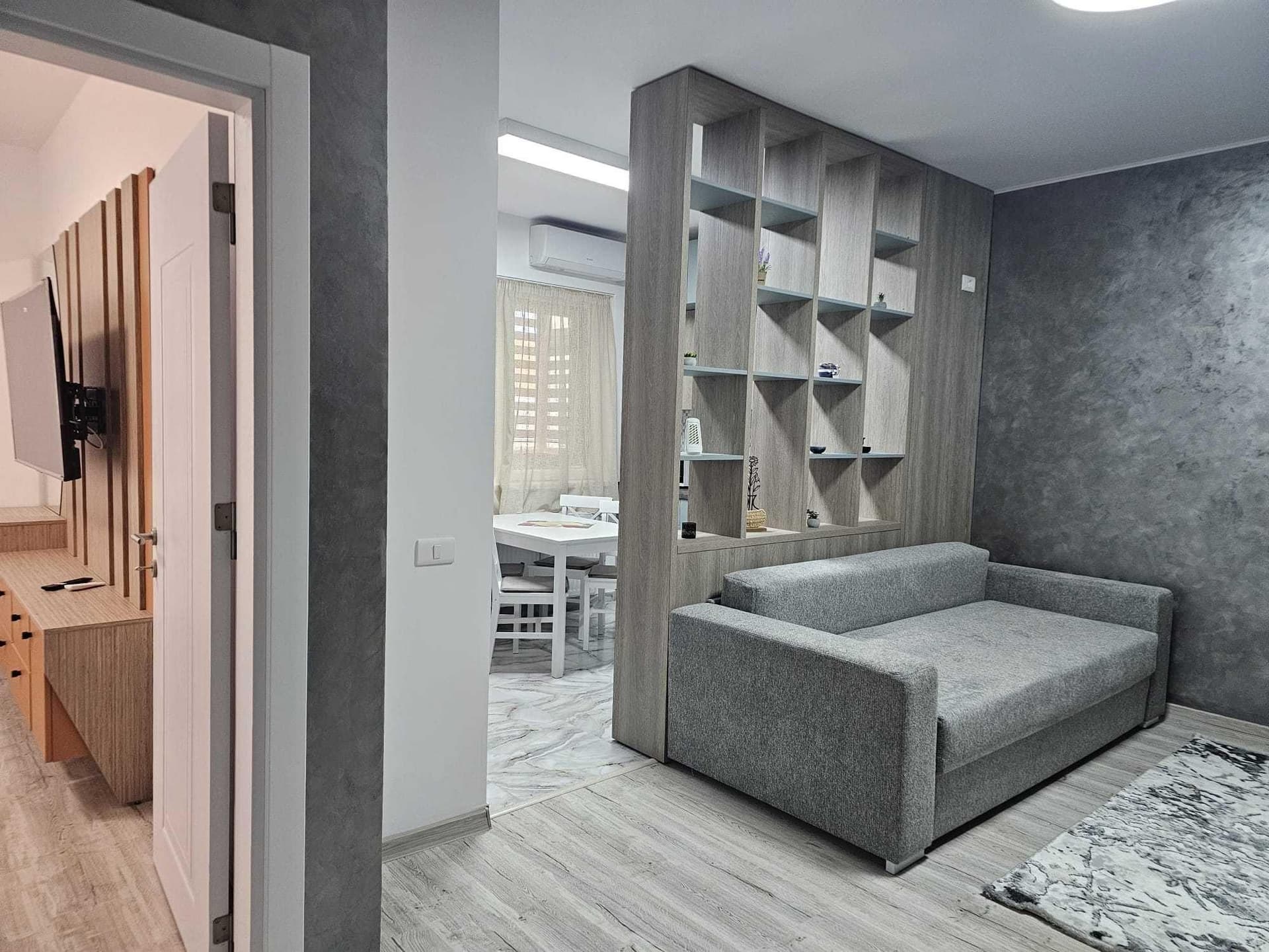 Inchiriez suita,sector 4 - imagine 1